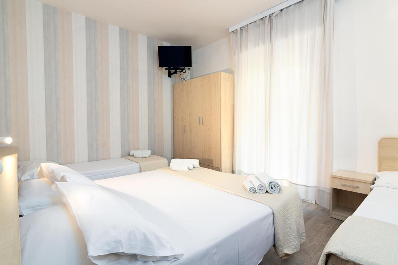 Hotel Arlecchino Риччоне Экстерьер фото